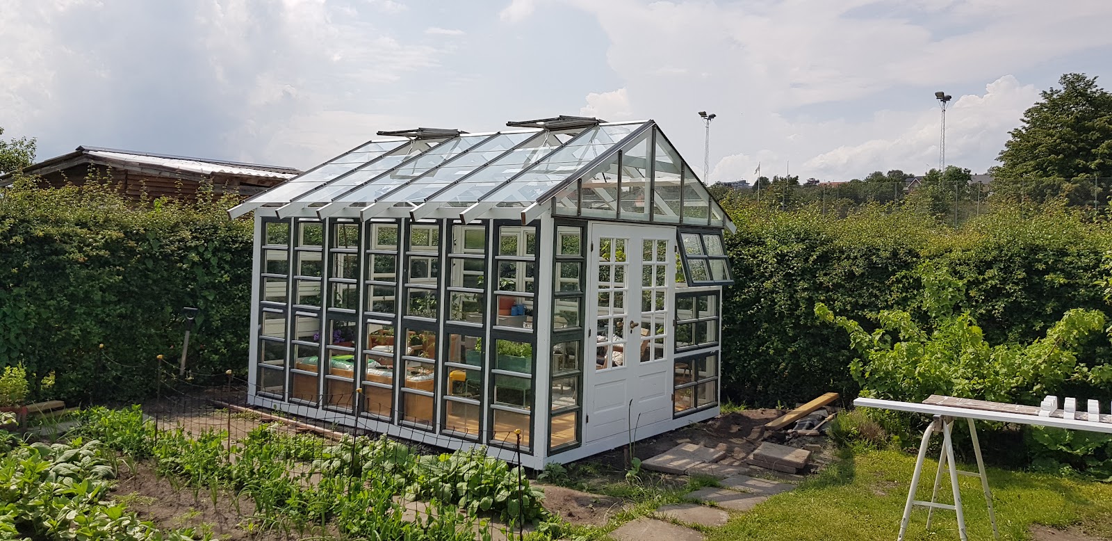 Kasvihuone siirtolapuutarhassa