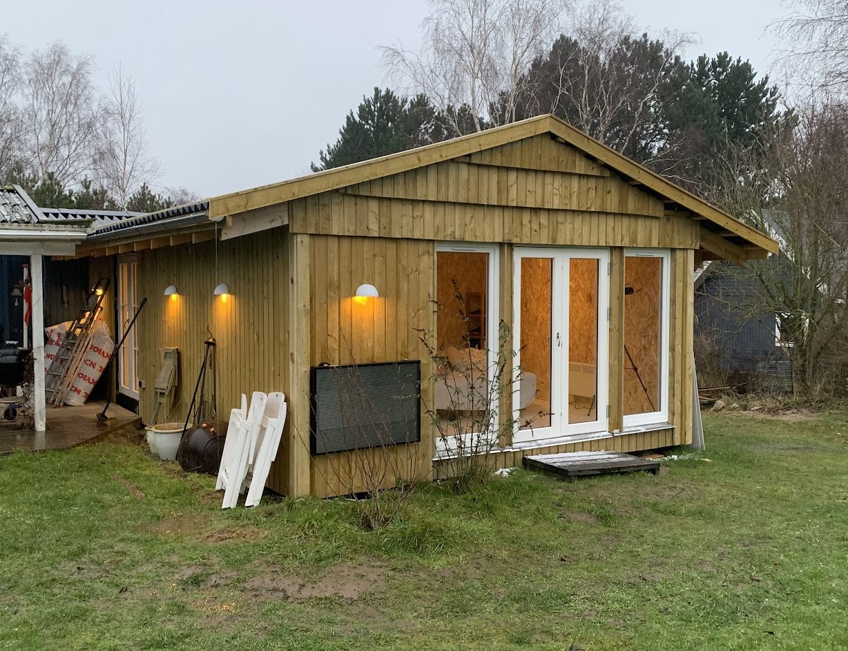 Kesämökin 32 m2 laajennus