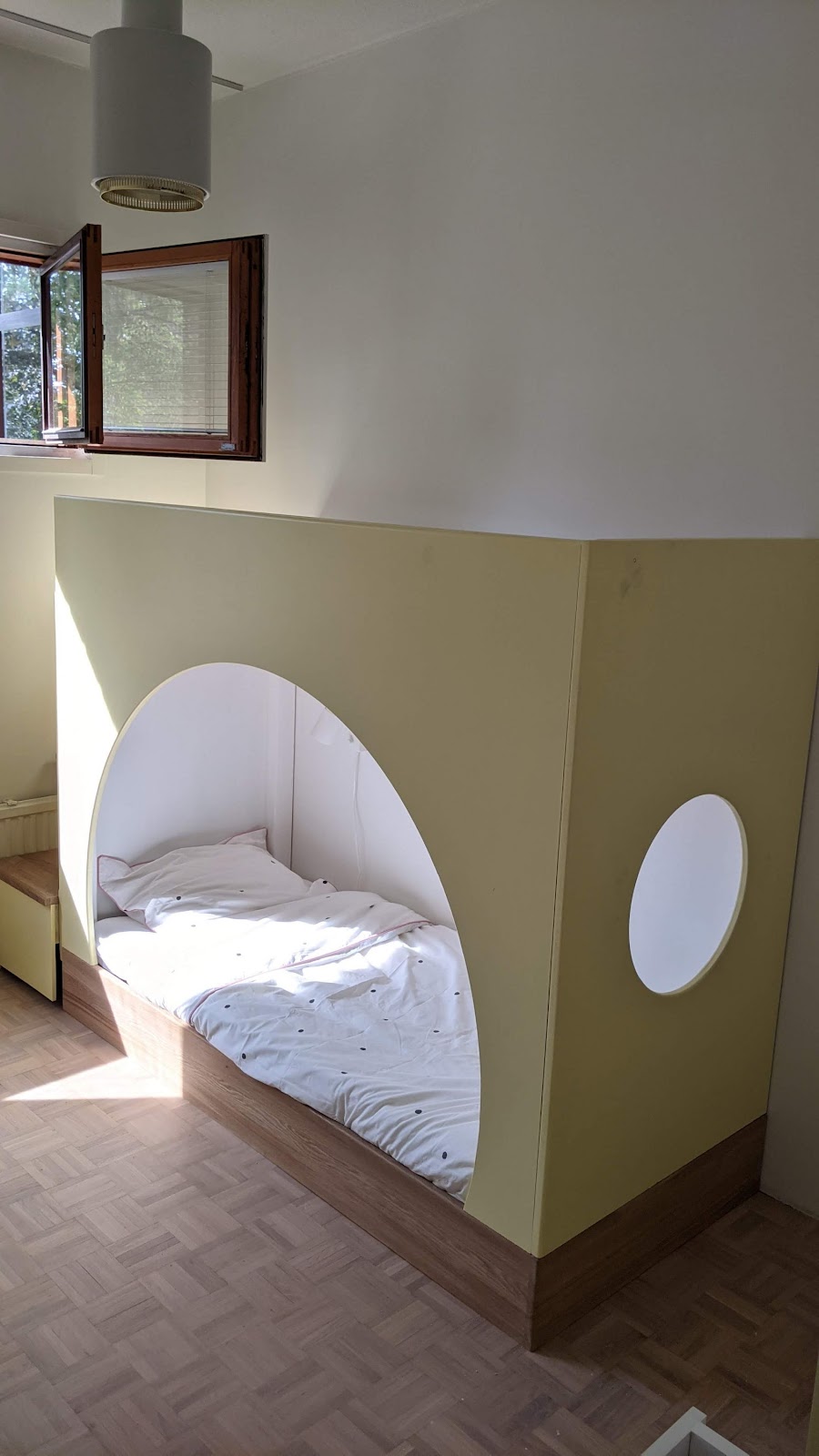 Sänky tyttärelleni