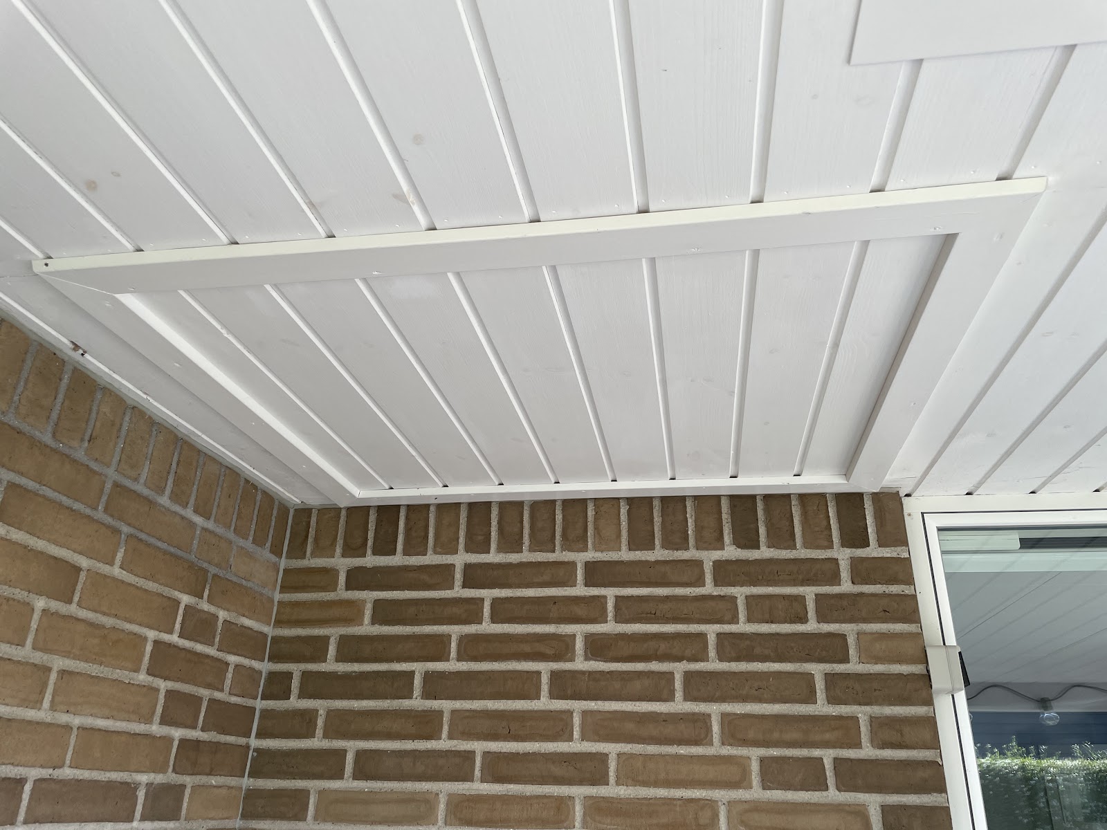 Salainen säilytystila katossa