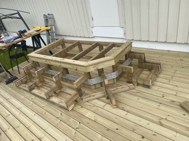 Uusi terassi ja portaat