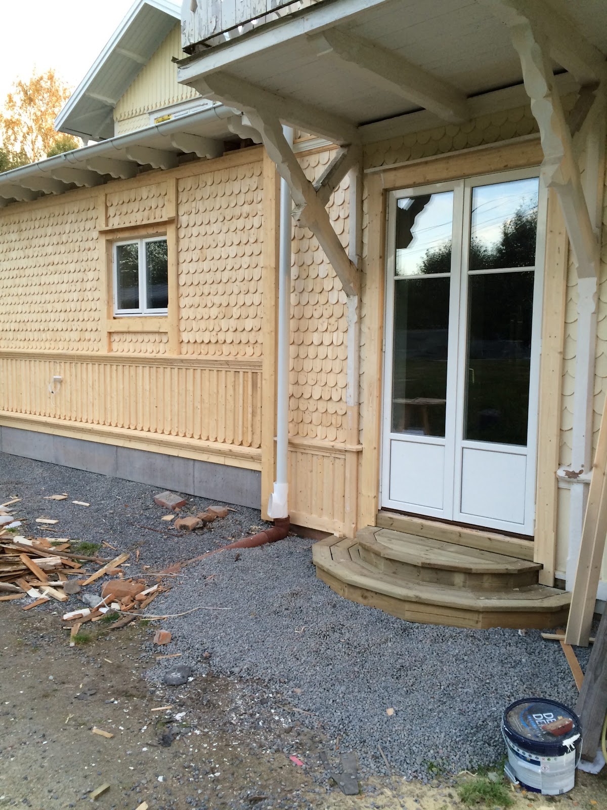 Uusi julkisivu paanukuviolla