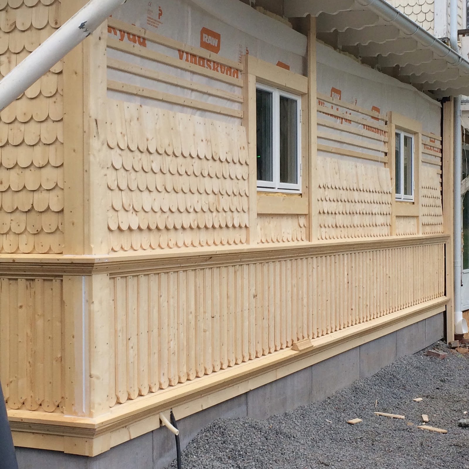 Uusi julkisivu paanukuviolla