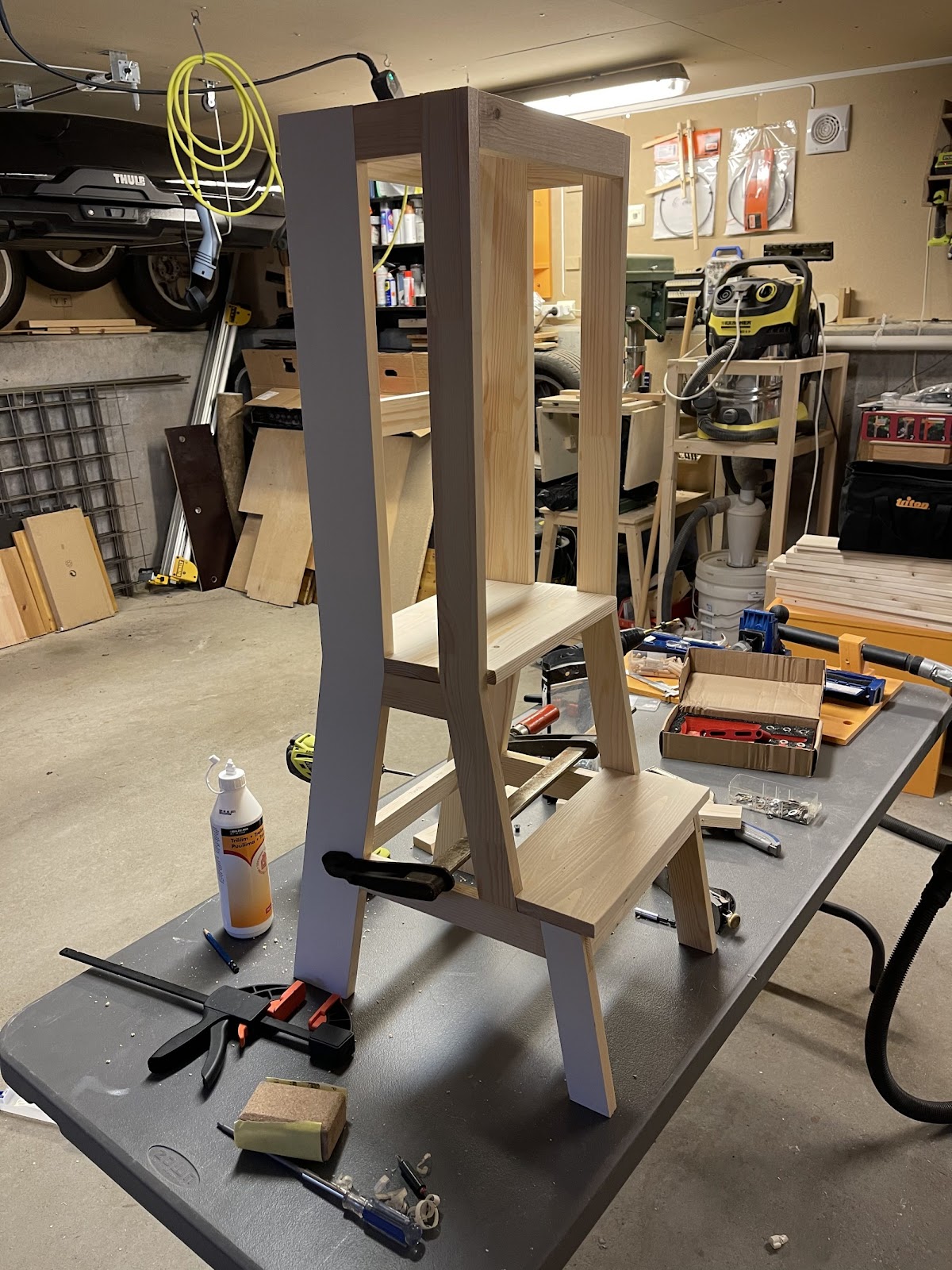 Keittiöjakkara lapsille