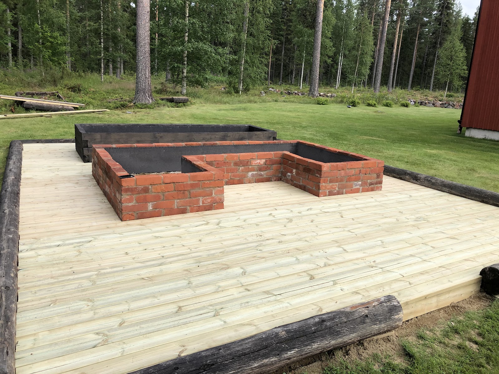 Kasvimaa kierrätysmateriaalista