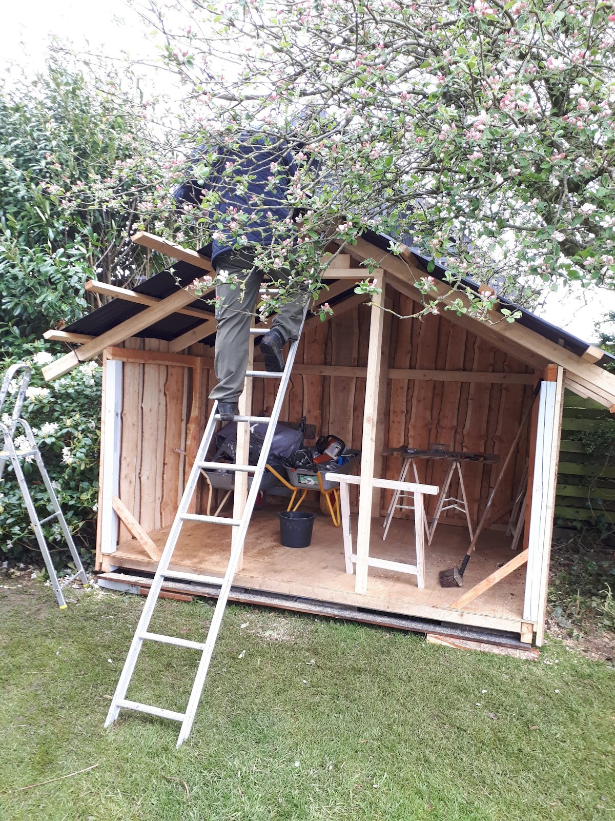 Puutarhavaja puutarhakalusteita varten