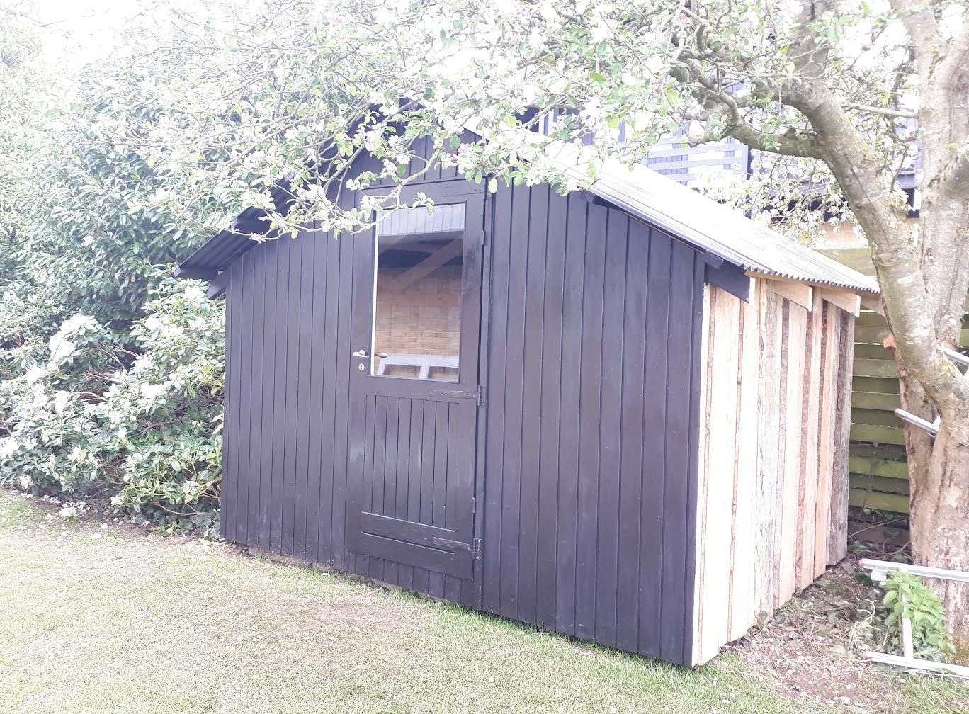 Puutarhavaja puutarhakalusteita varten