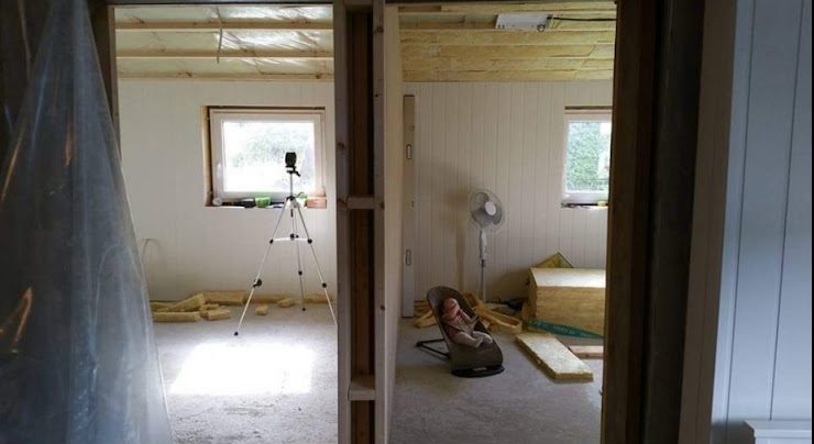 Laajennus ja katettu sisäänkäynti