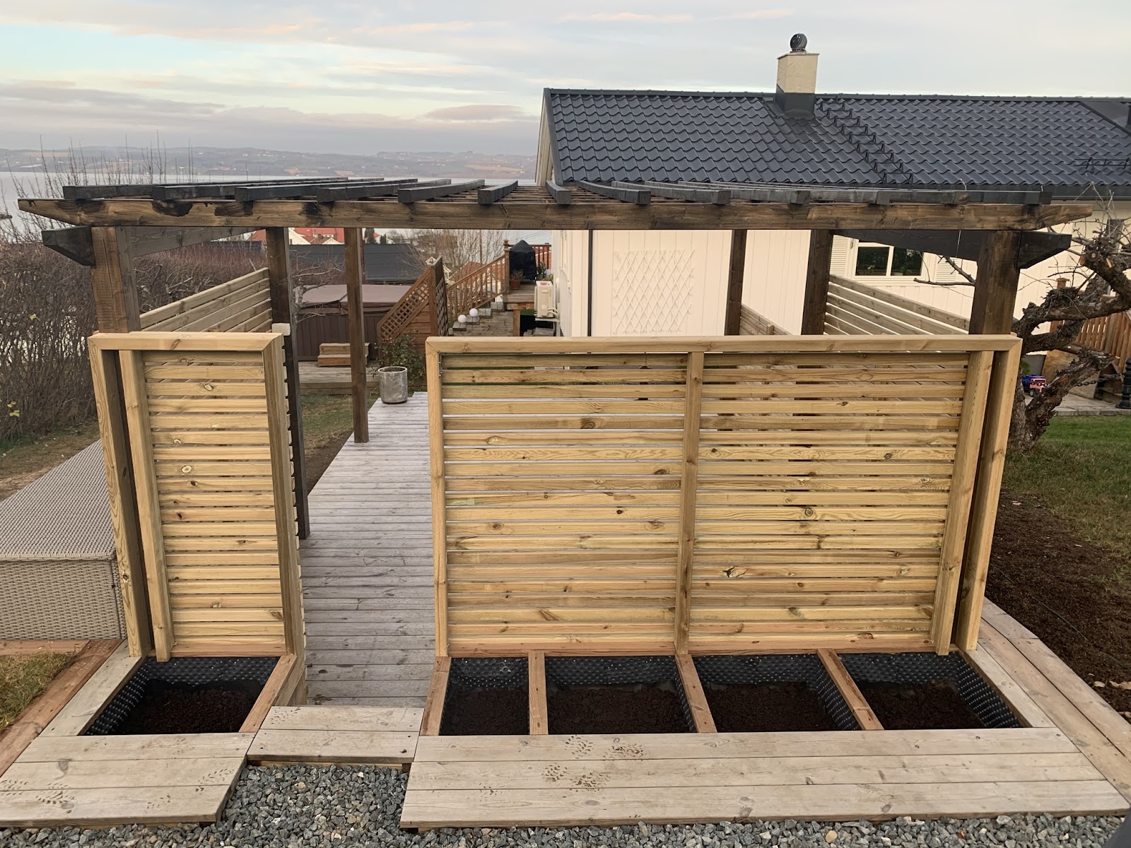 Pergola / keittiöpuutarha