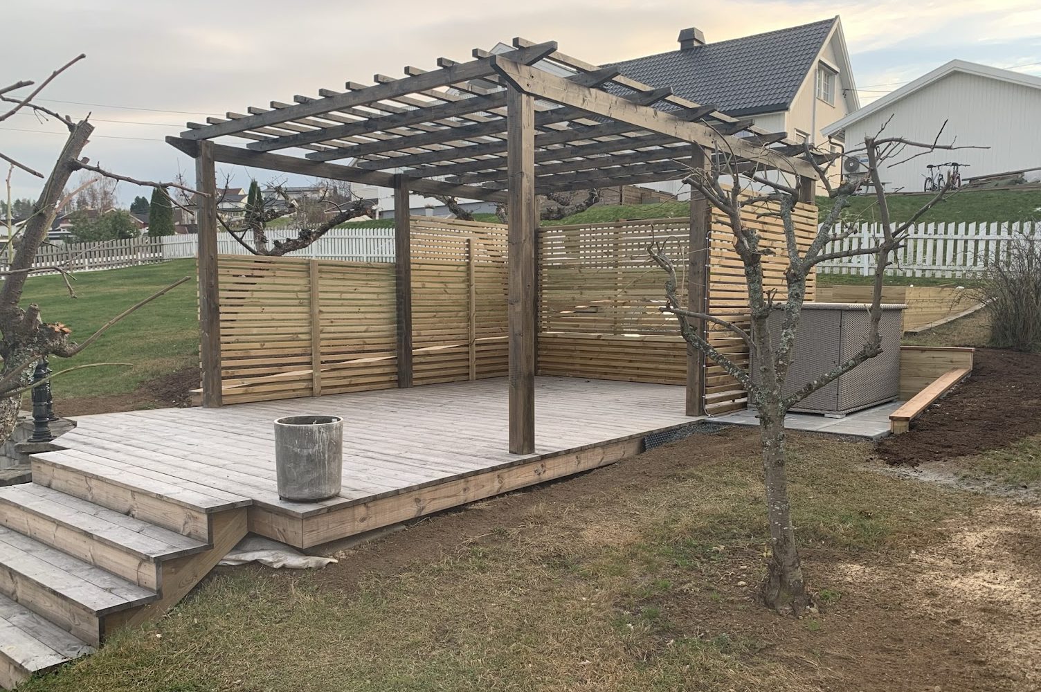 Pergola / keittiöpuutarha