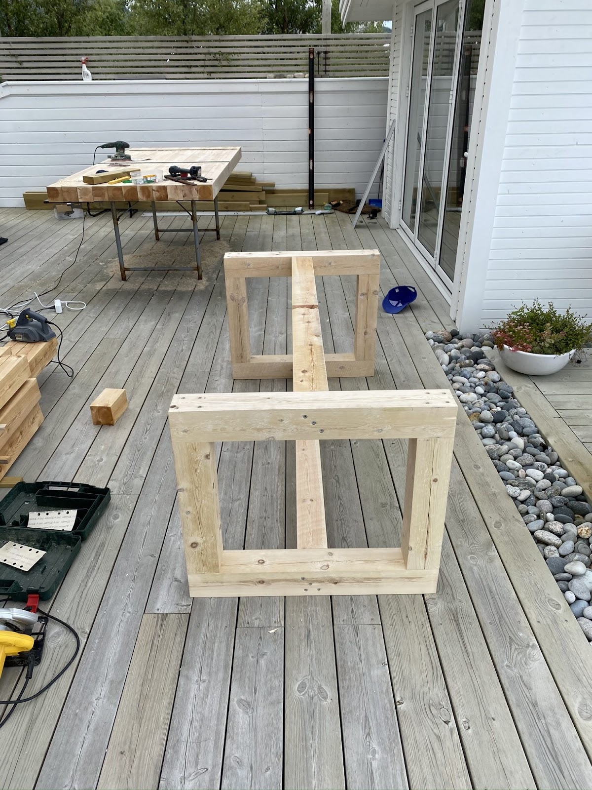 Näyttävät pihakalusteet