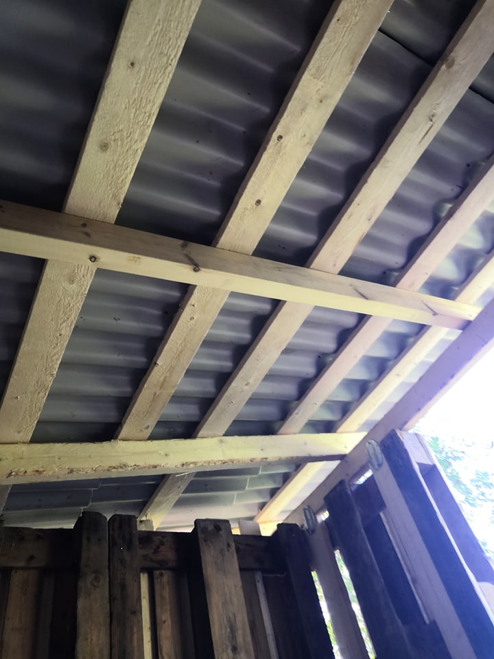 Redskapsbod av paller