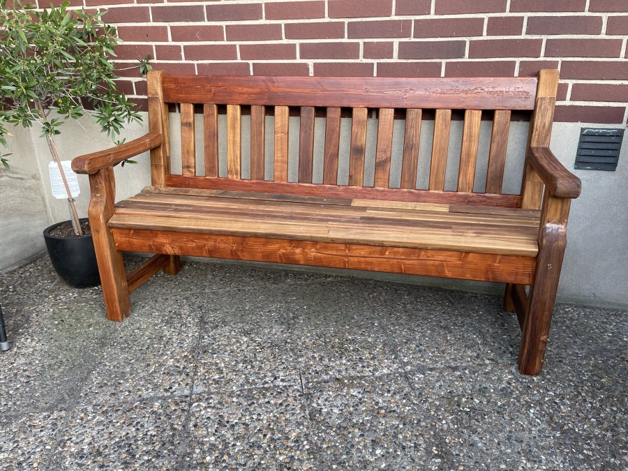 Engelsk parkbenk i teak