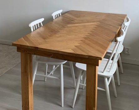 Spisebord med fiskebein