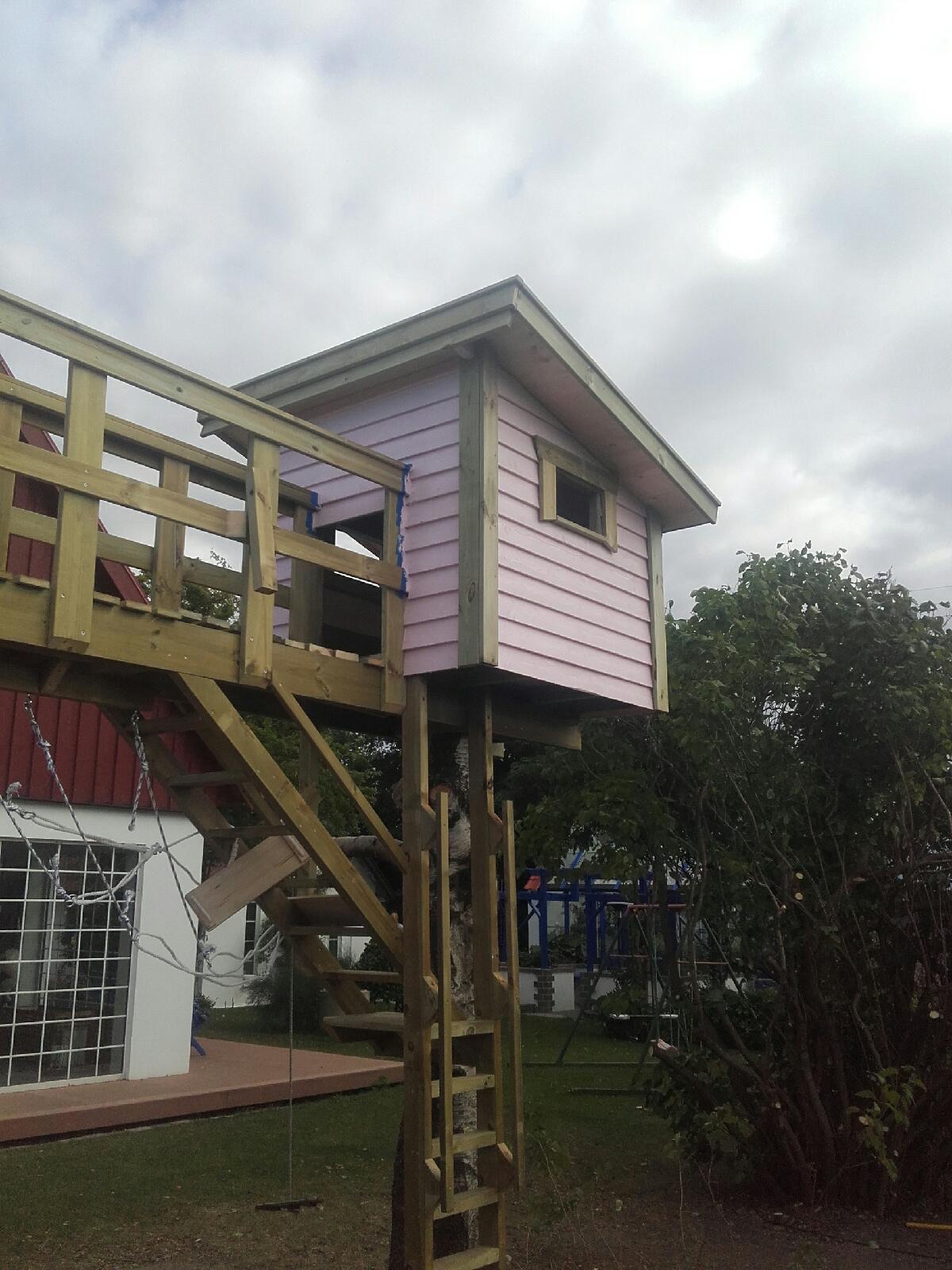 Hytter med broforbindelse