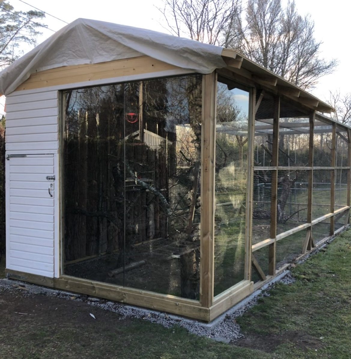 Voliere for tropiske fugler