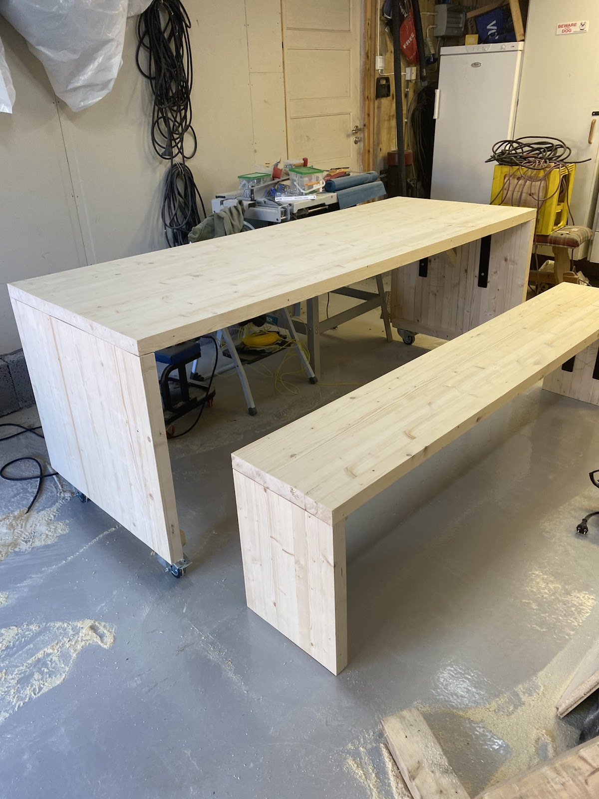 Selvbygde hagemøbler