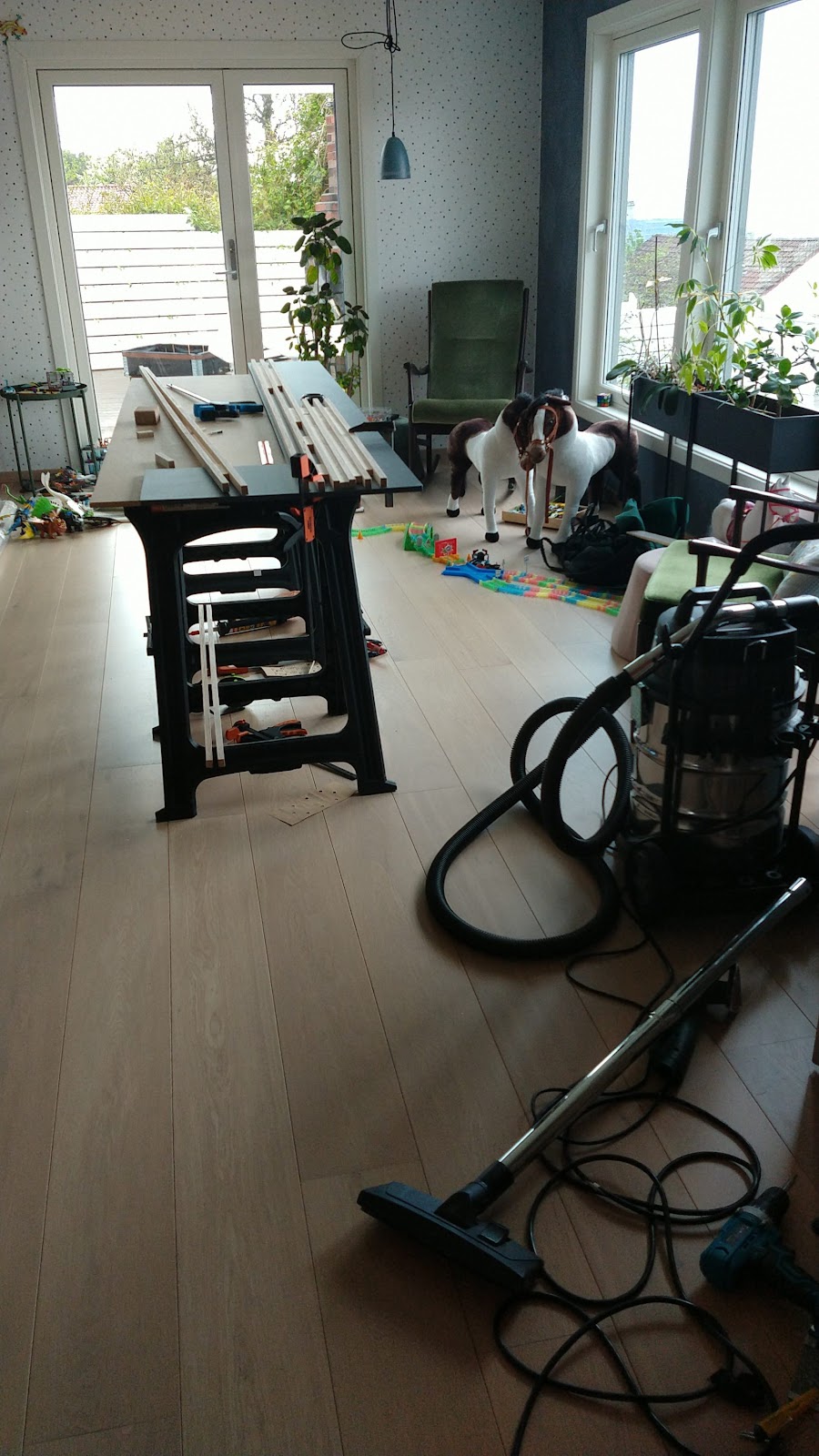 Stuevegg med kryssfinér