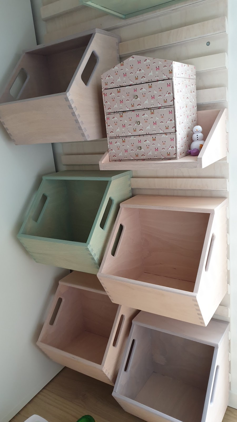 Lekeoppbevaringsvegg