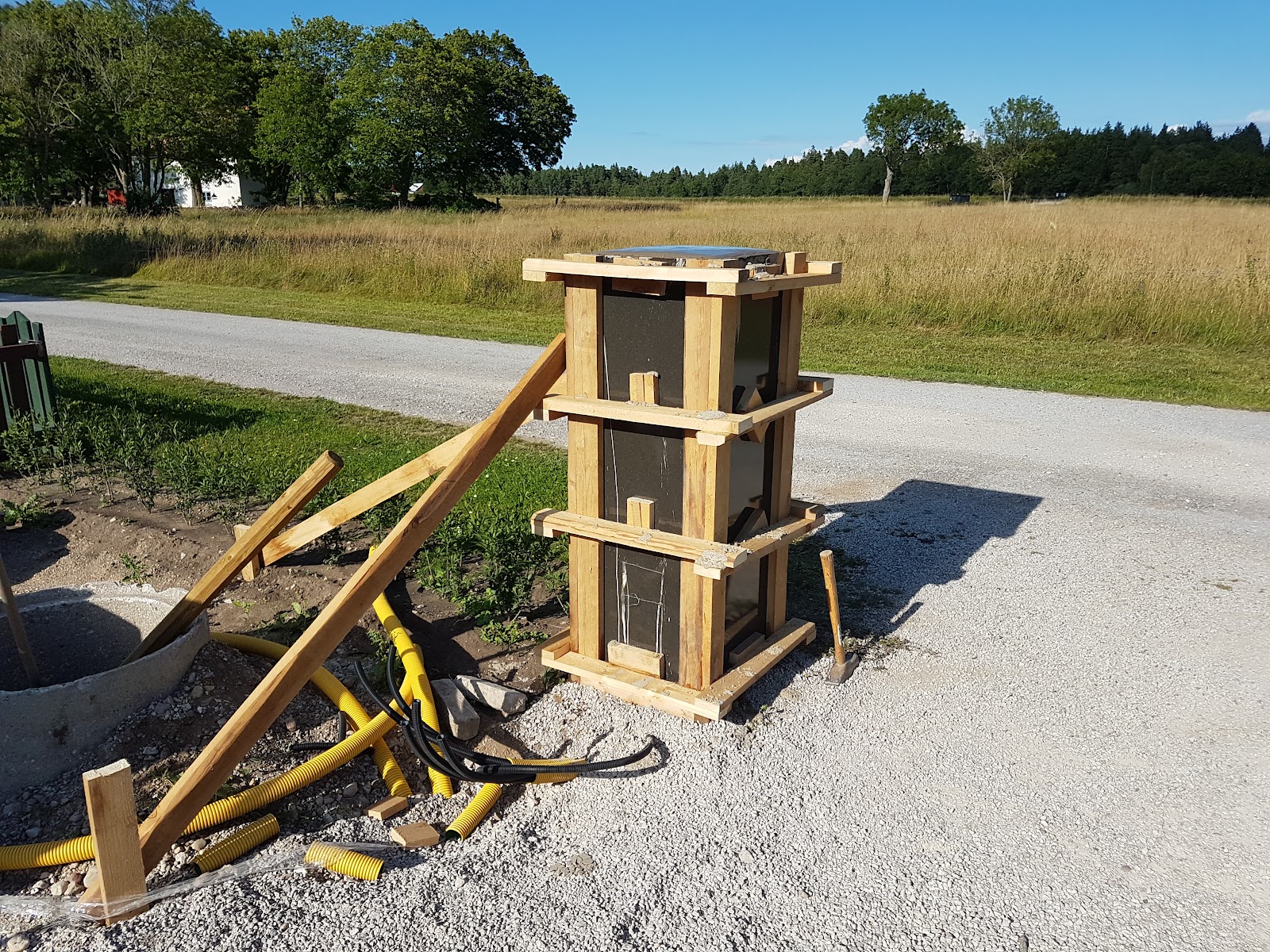 Stolper med innebygget belysning