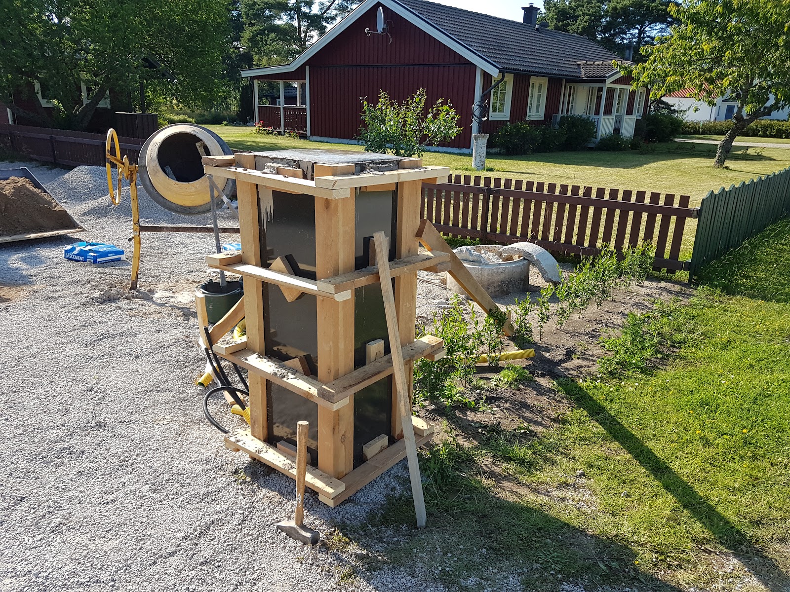 Stolper med innebygget belysning