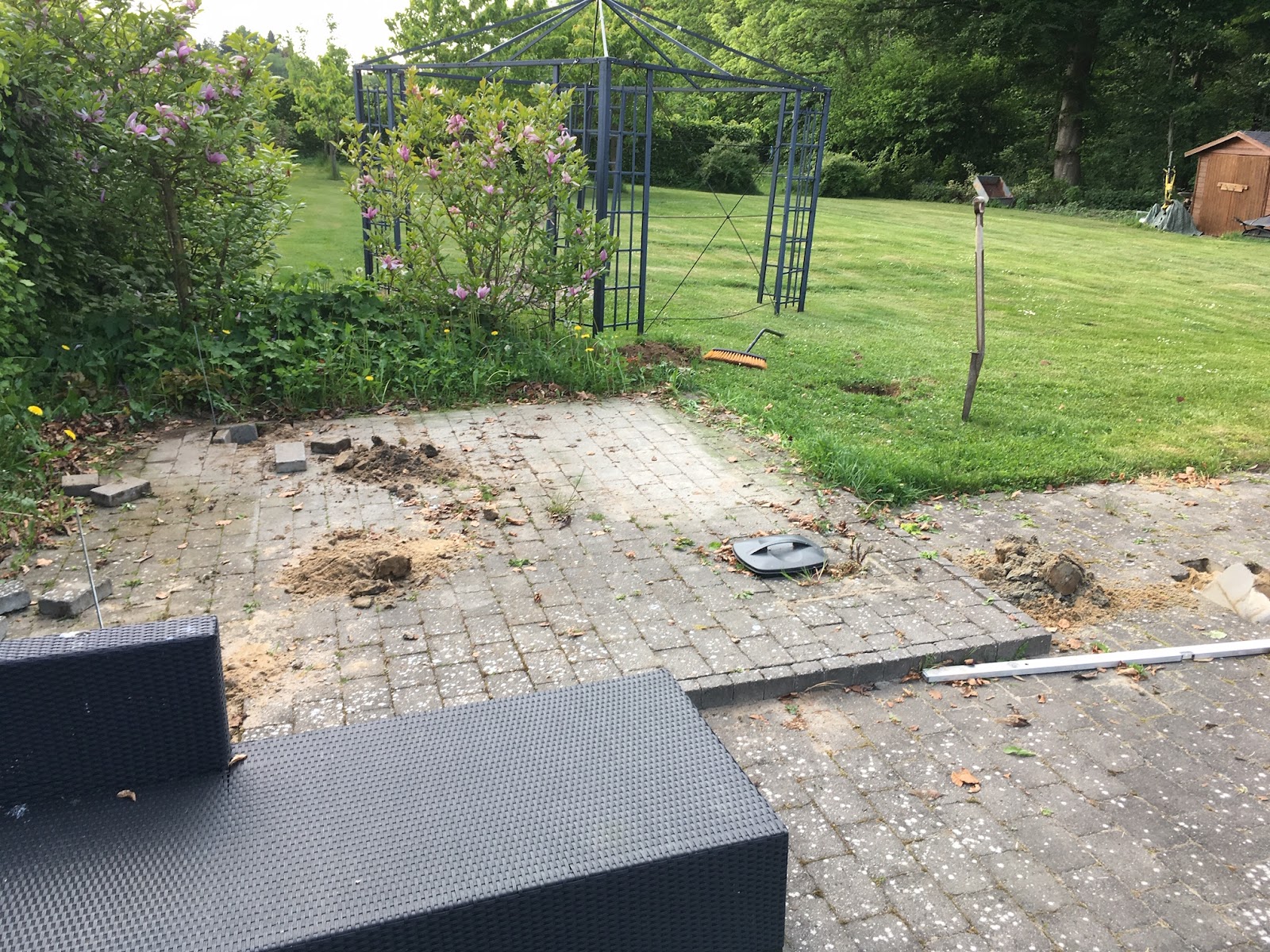 Paviljong til asfaltert terrasse