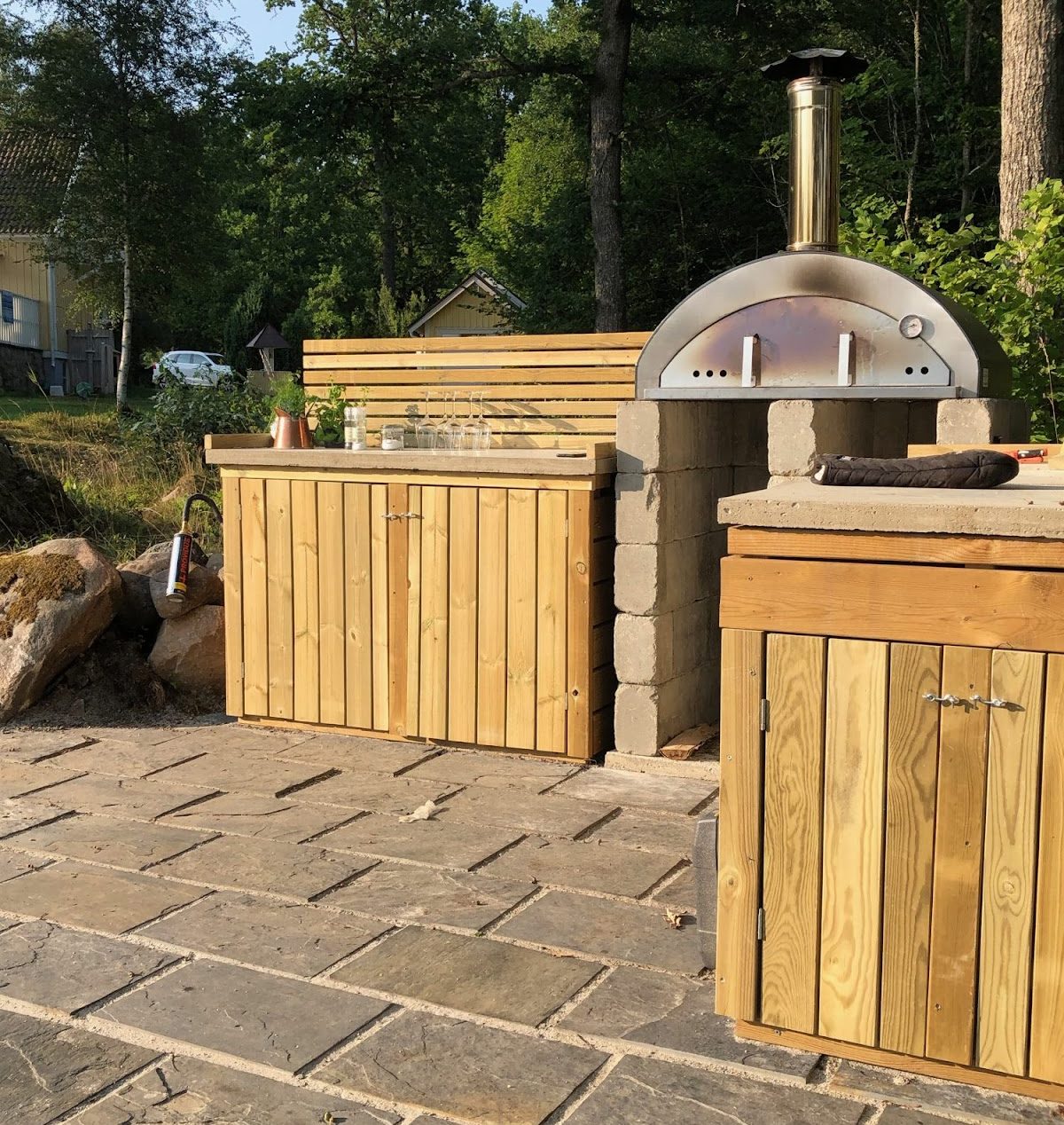 Utekök med vedeldad pizzaugn
