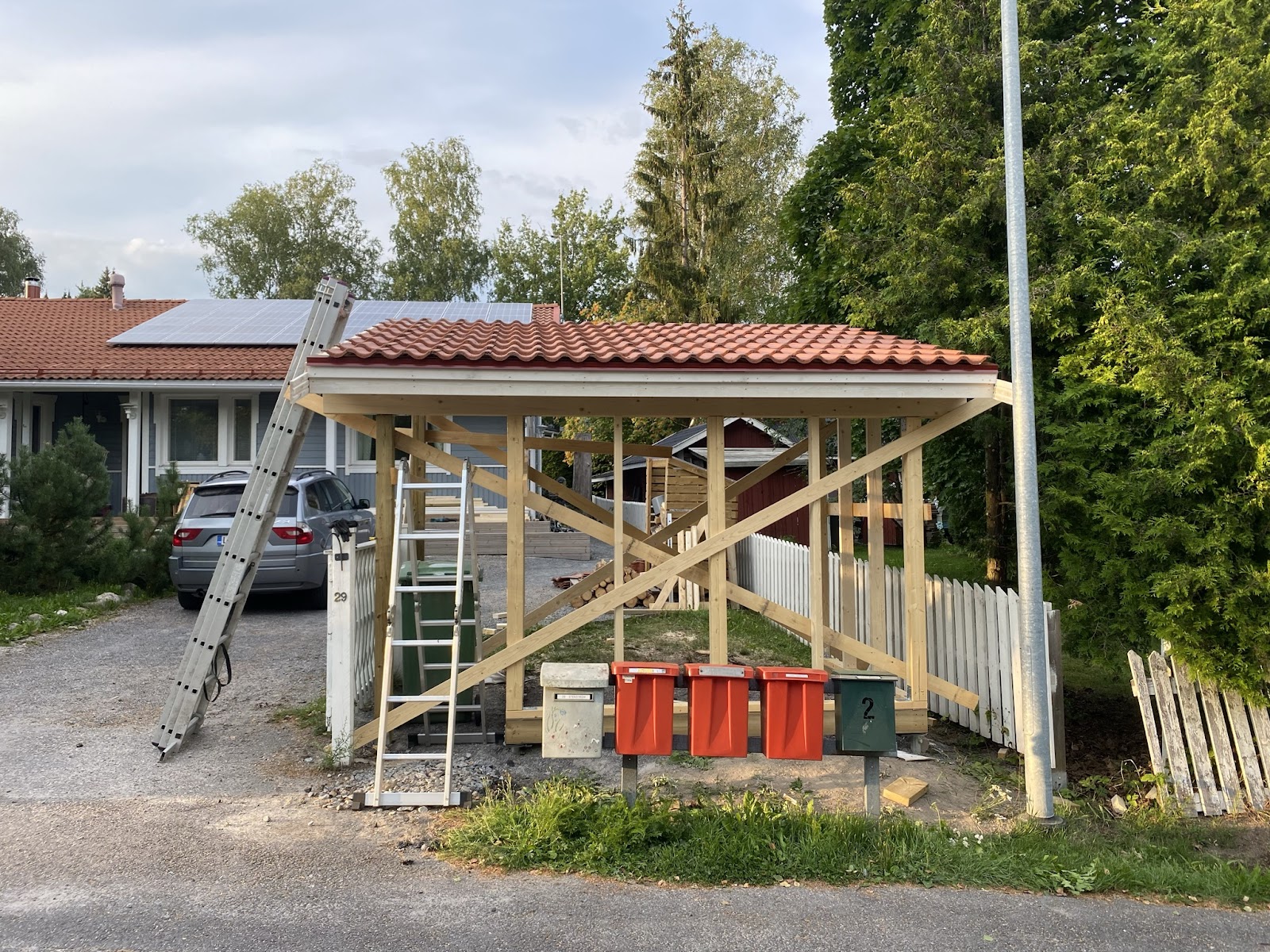 Cykelkur med plats för ved