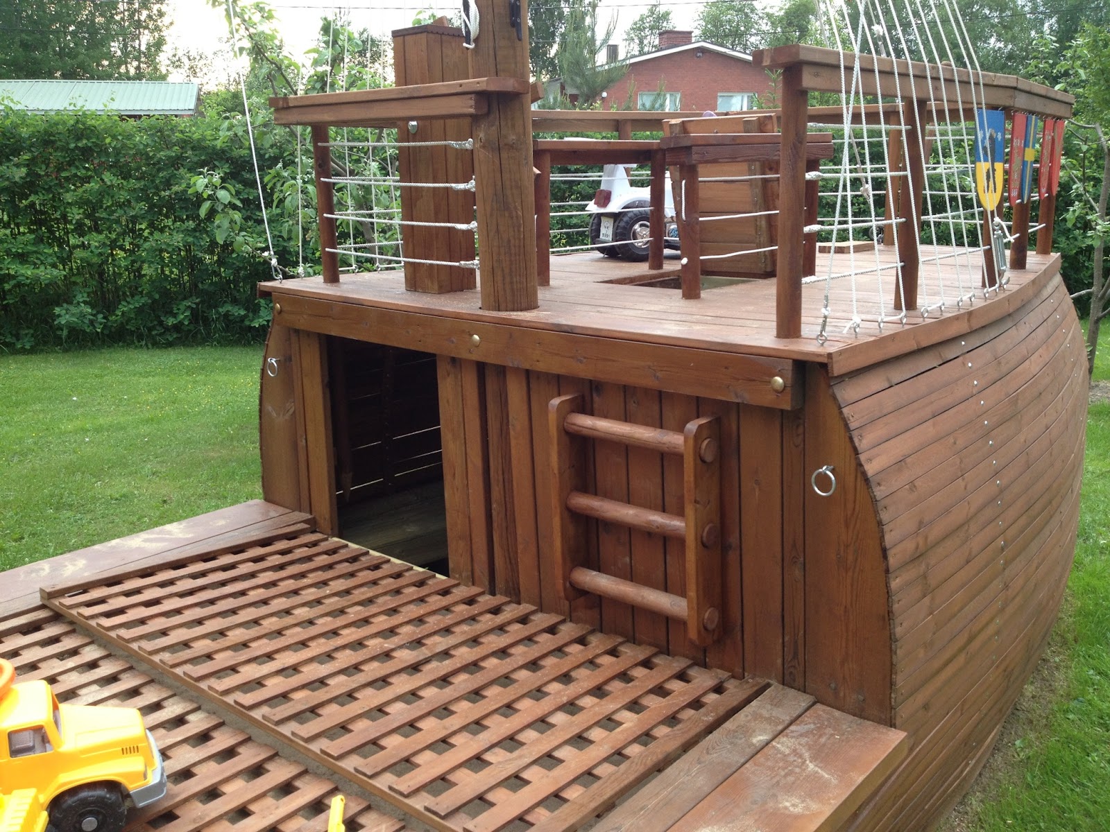 Lekplats på piratskeppet