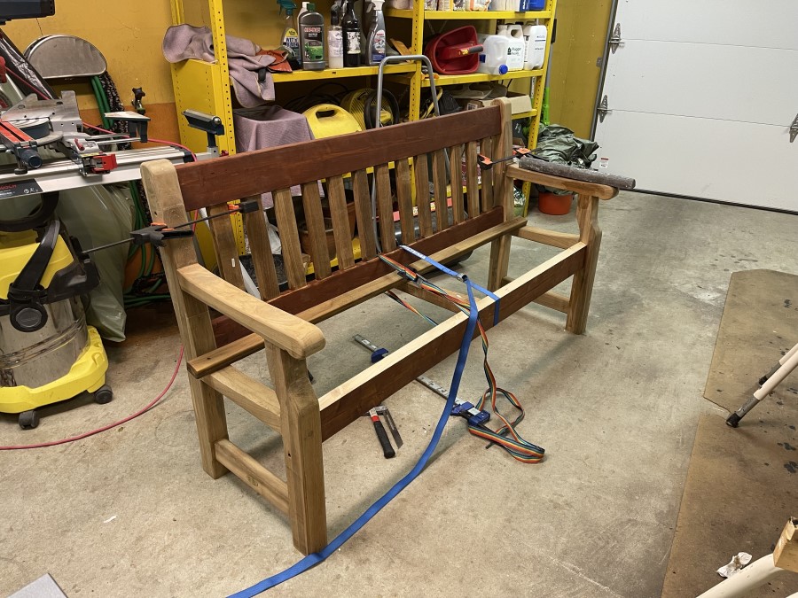 Engelsk parkbänk i teak