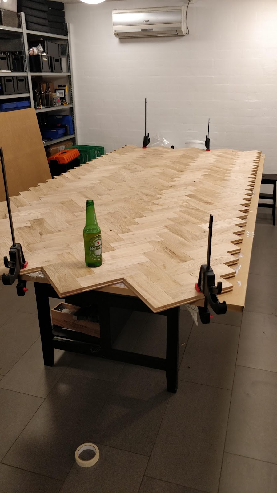 Hemlagat fiskbensbord