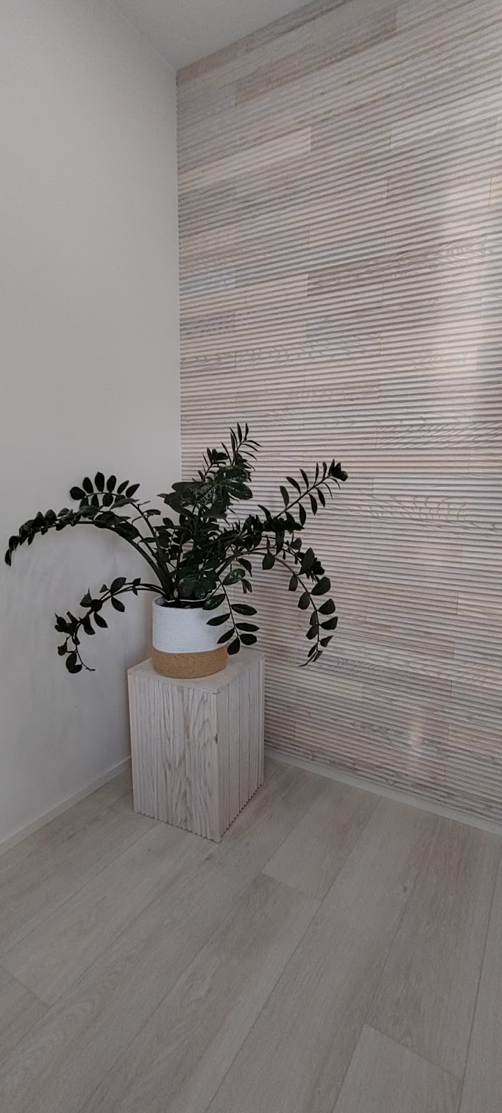 Lamellväggar av återvunnet trä