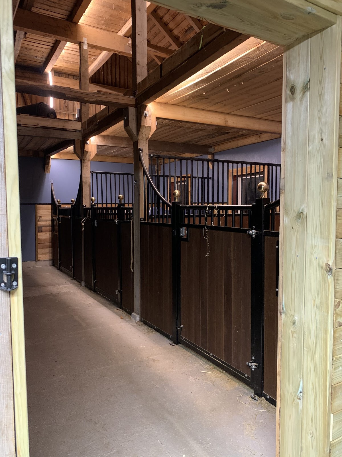 Stall i gammal ladugård