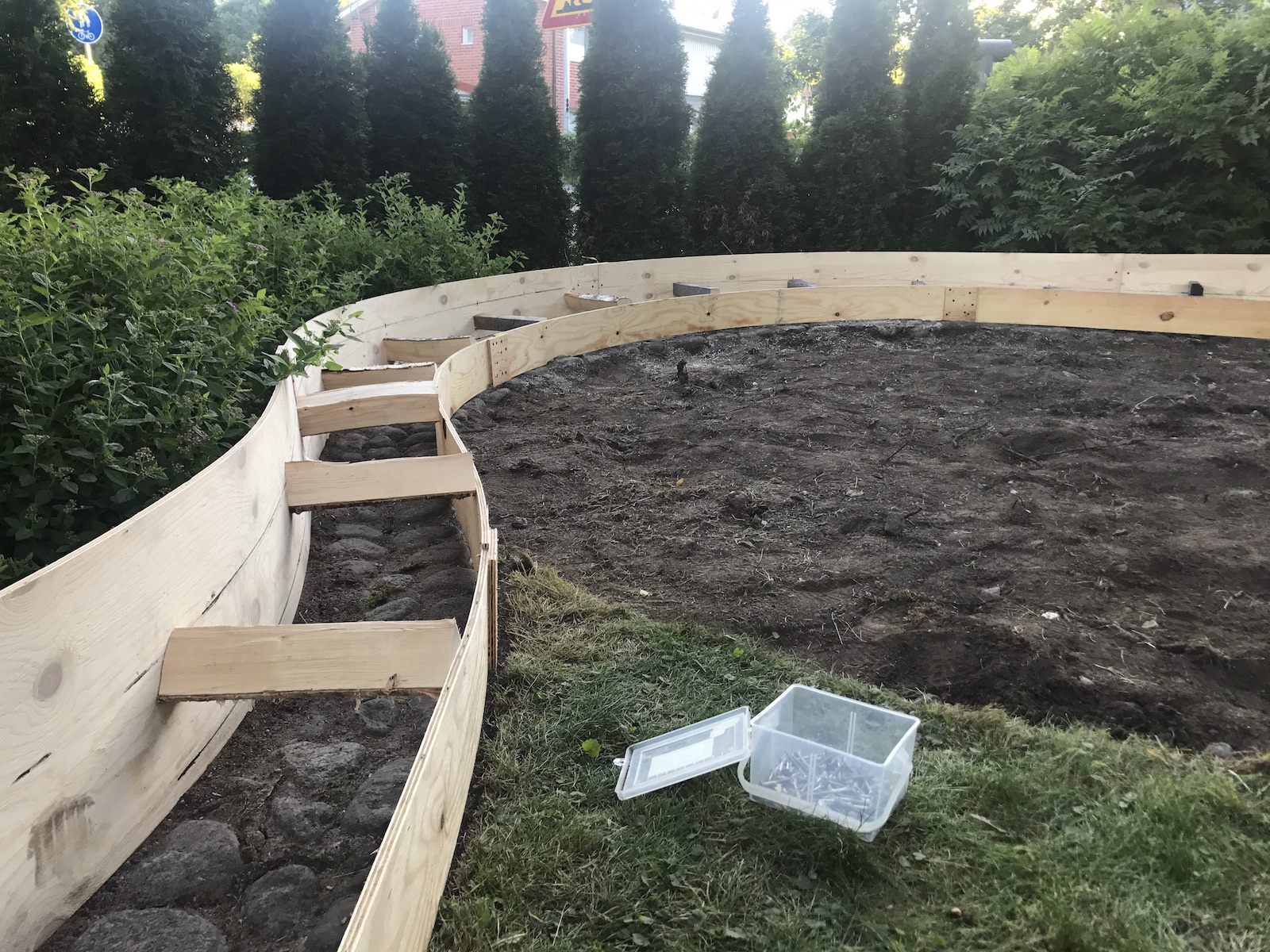 Terrass av ölandssten och åkerstenar