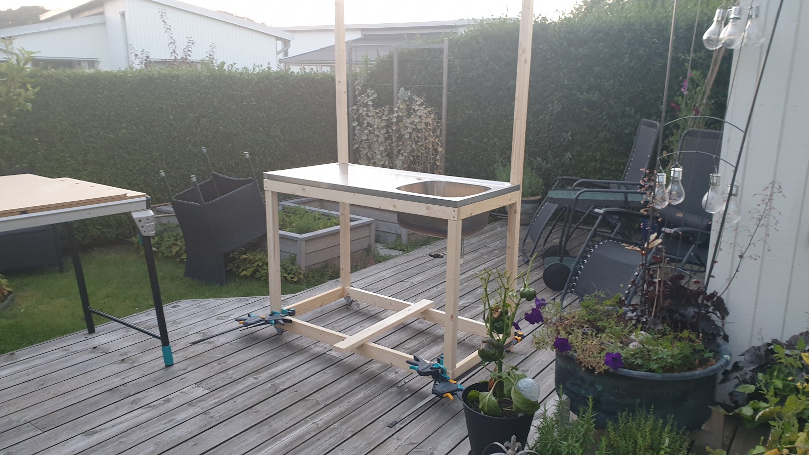 Rullbar utomhusdiskbänk