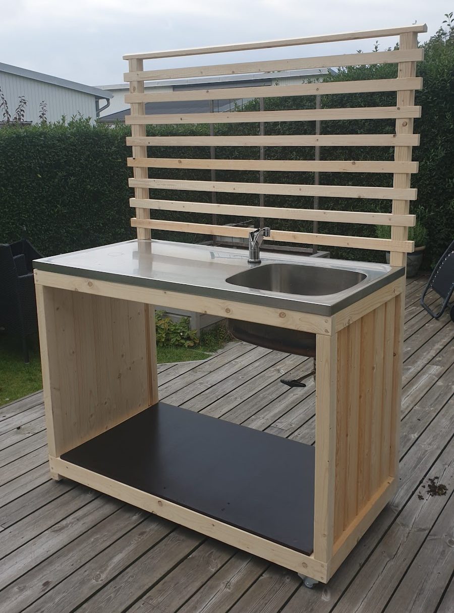 Rullbar utomhusdiskbänk