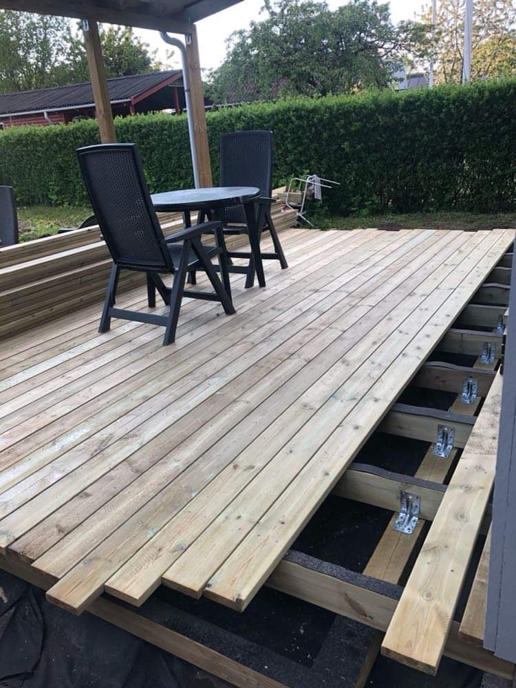 Ny träterrass