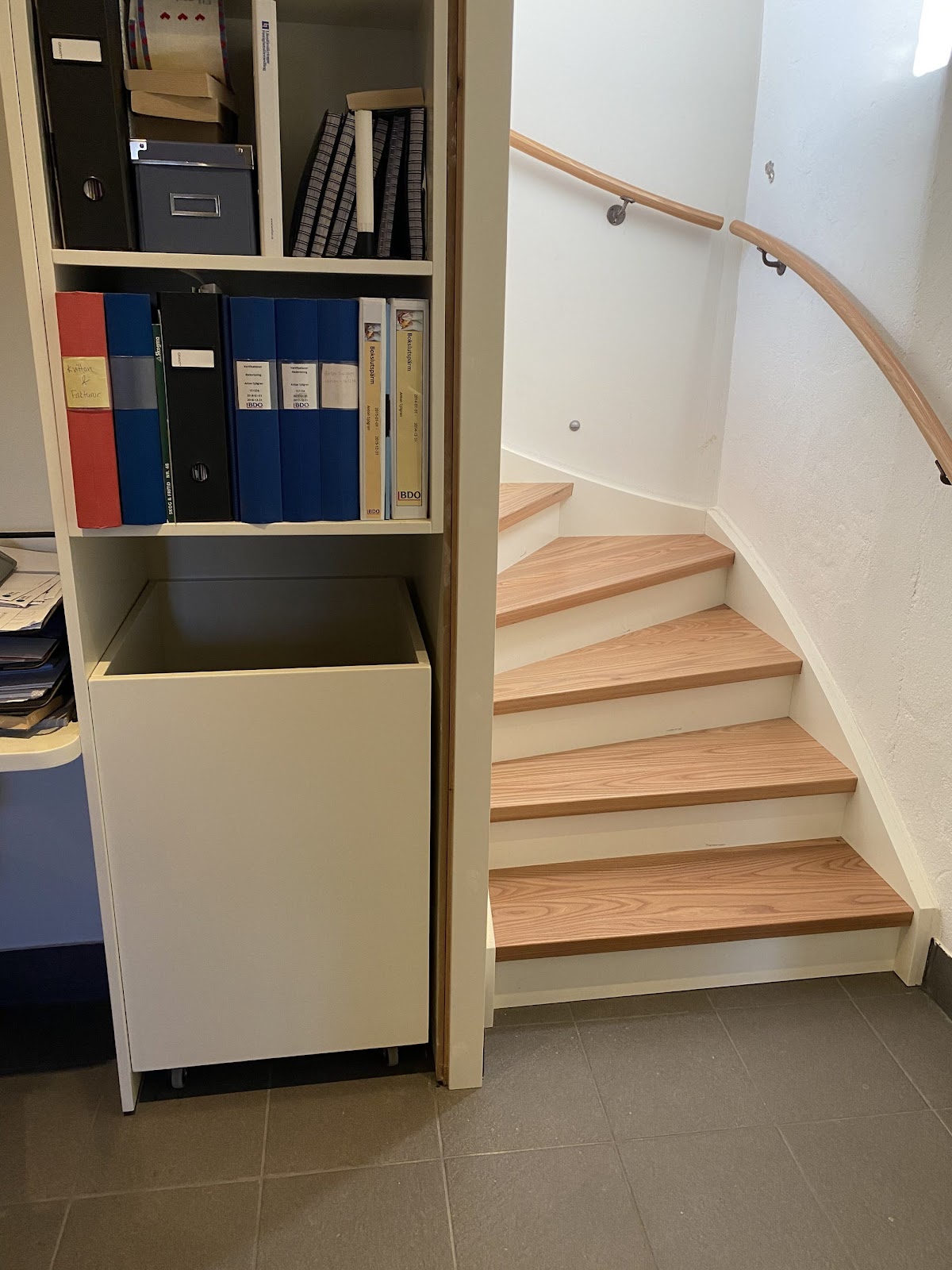 Trappmöbel med tvättnedkast