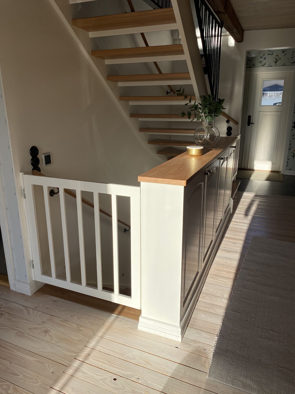 Trappmöbel med tvättnedkast