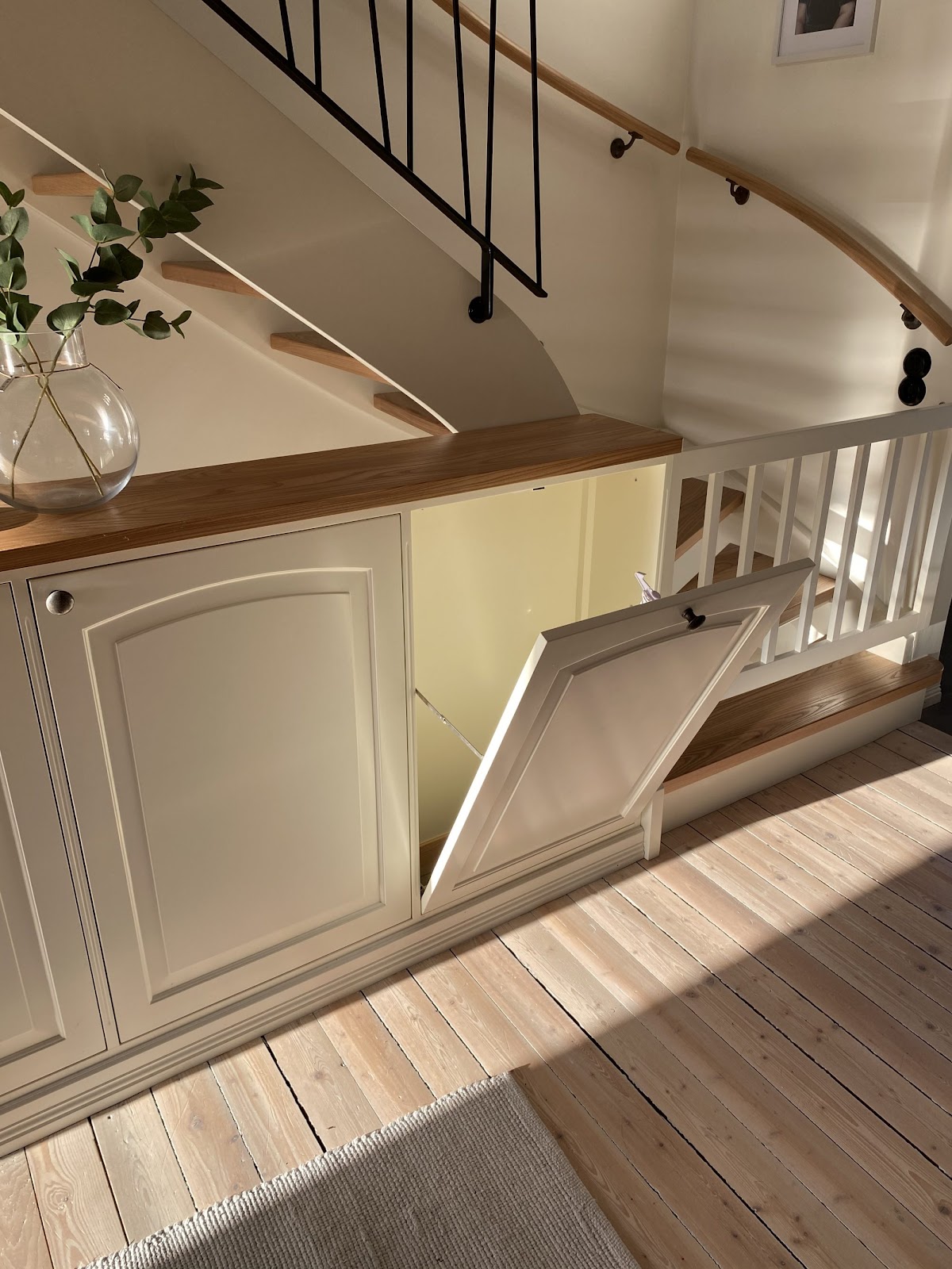 Trappmöbel med tvättnedkast