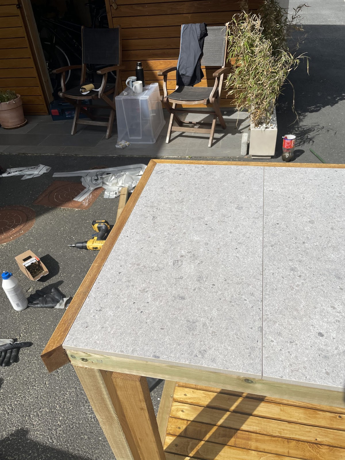 Arbetsbänk för grillen