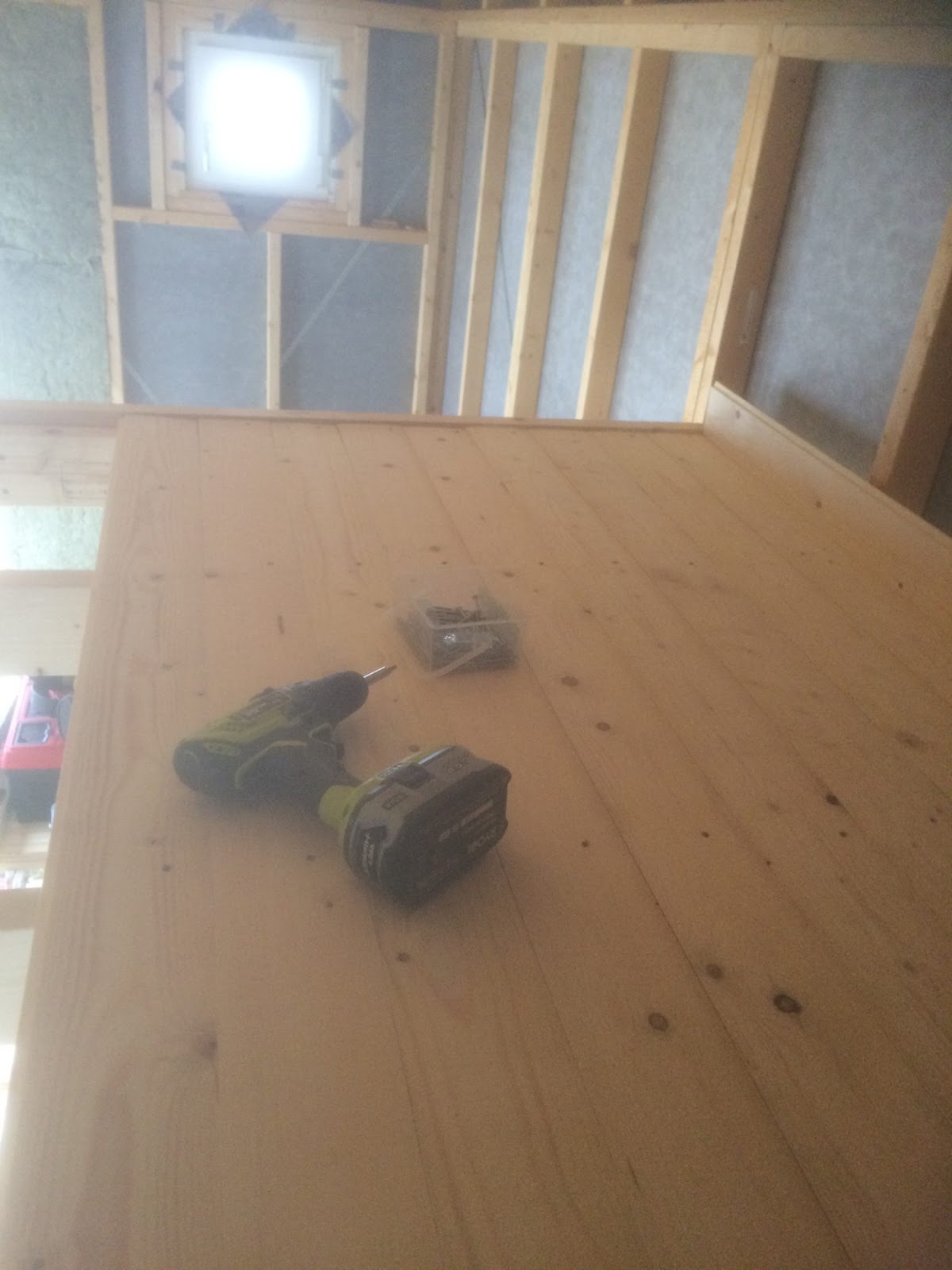 Stugtillbyggnad utan el