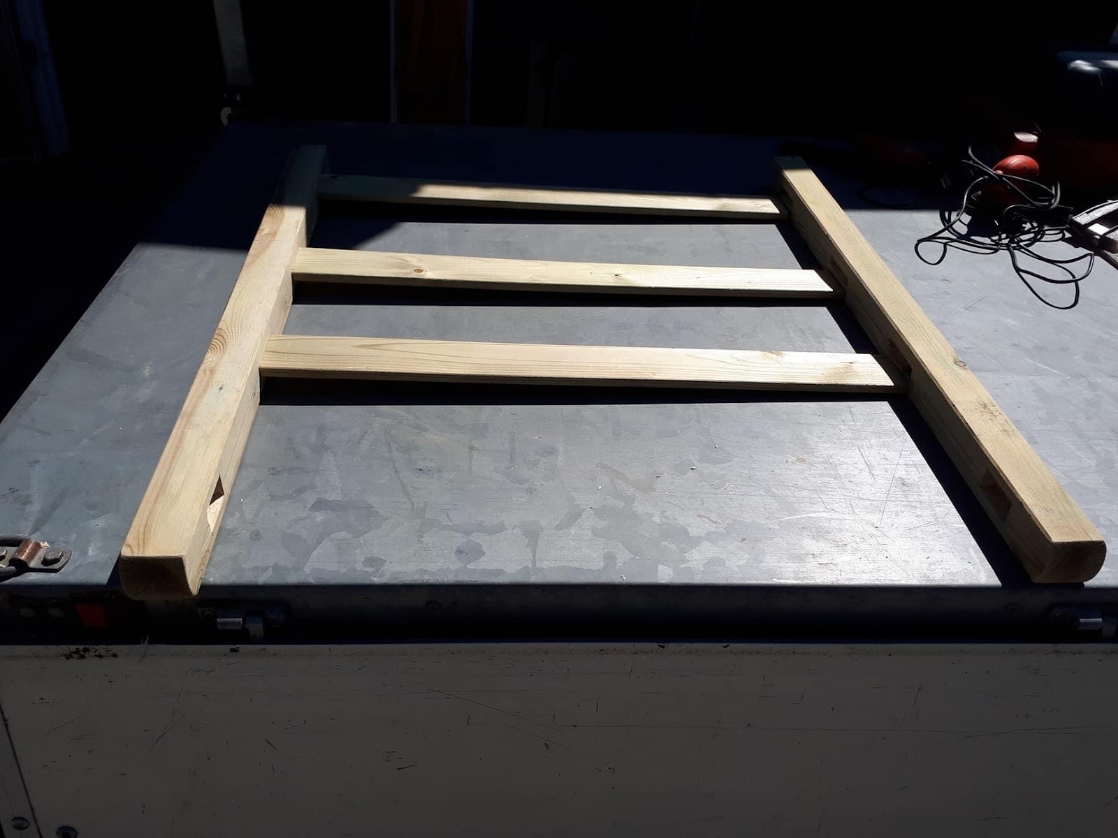 Nya trädgårdsgrindar