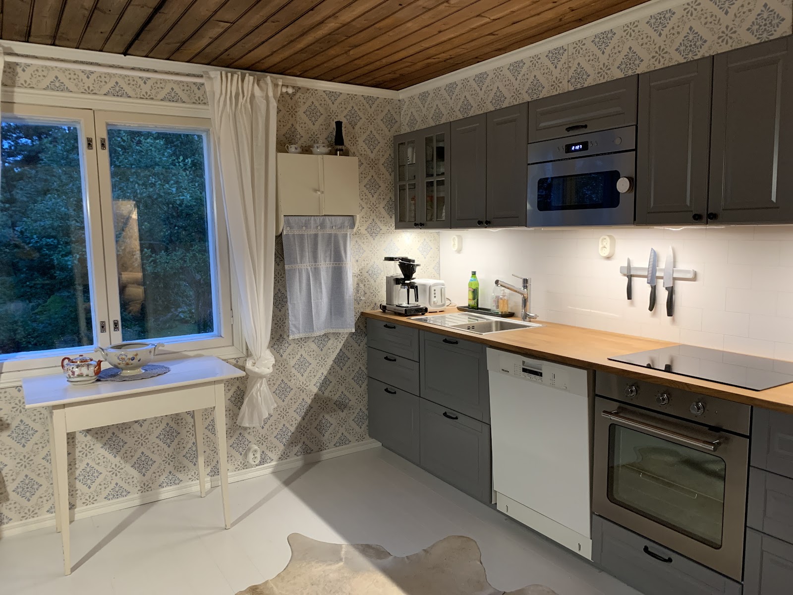 Nytt kök i gammal stuga