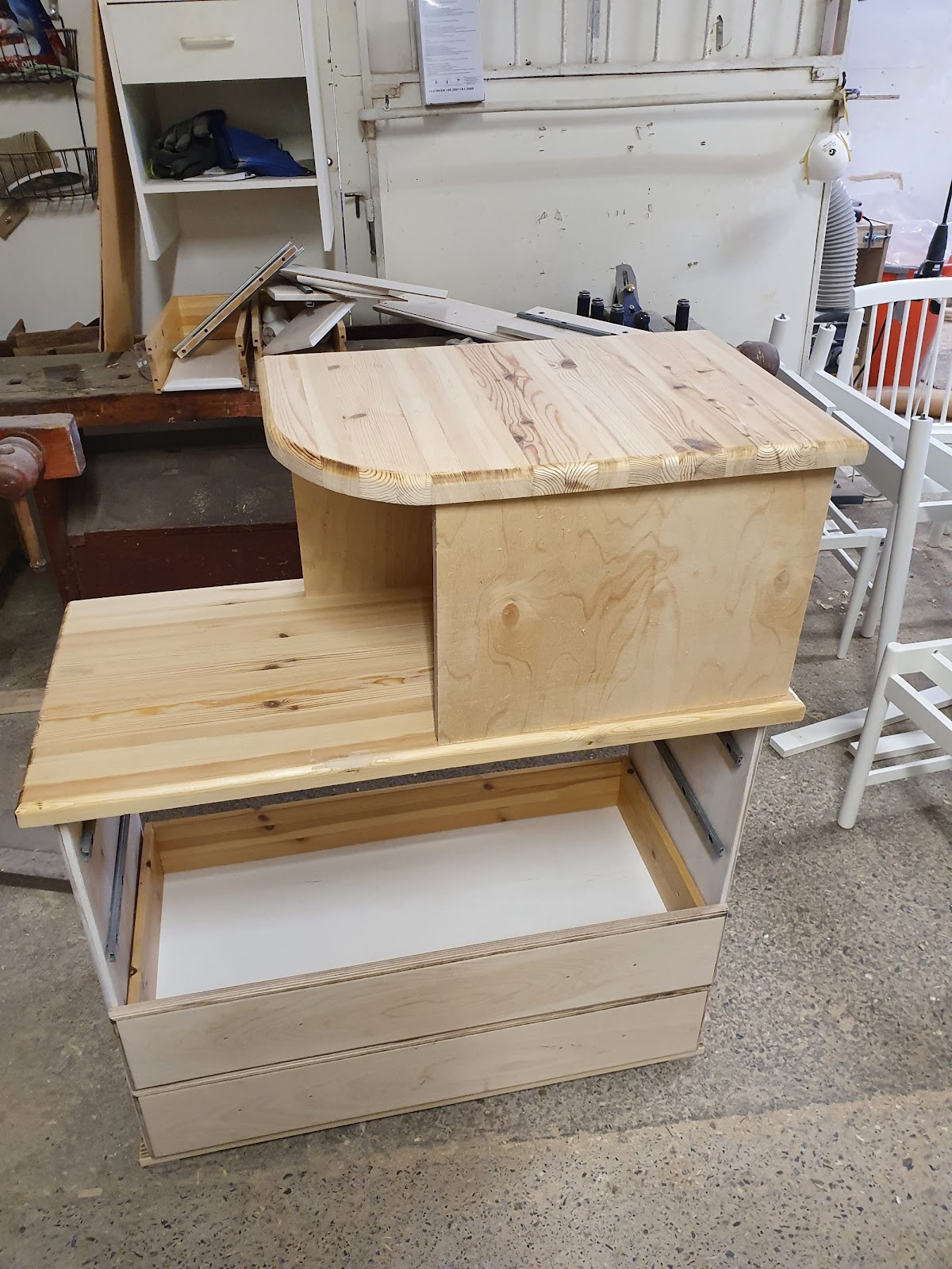 Djurställ med mat och utfodring