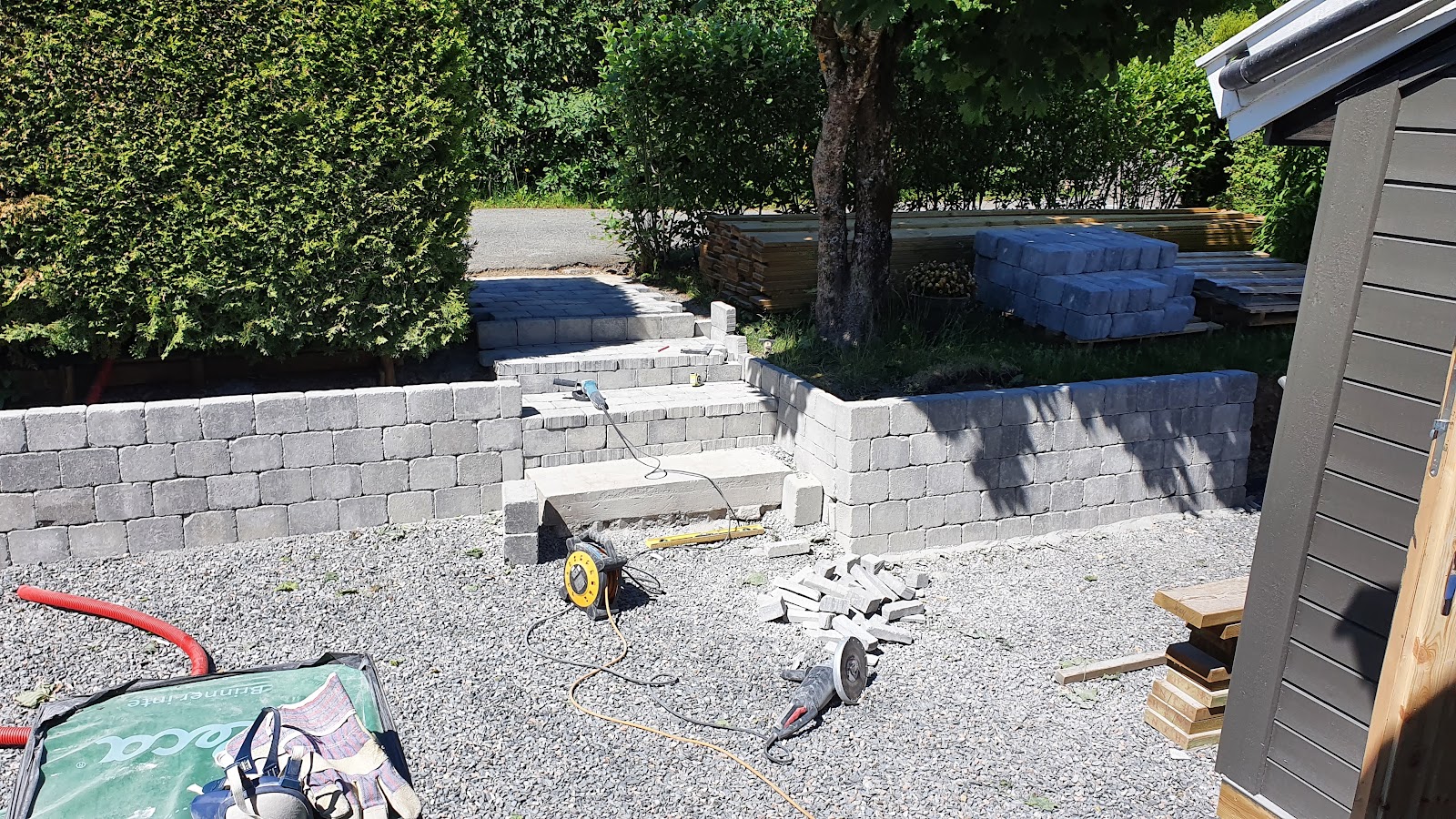 Uteplats med integrerat ljus