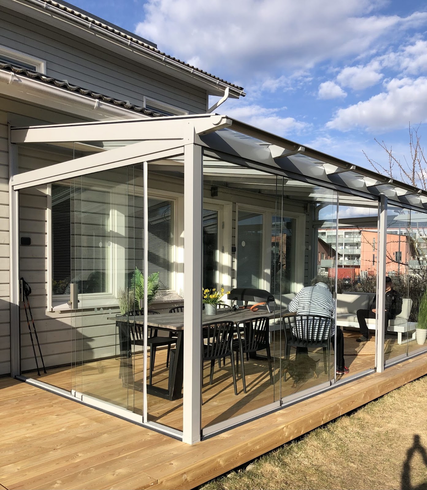 Ny terrass med uterum