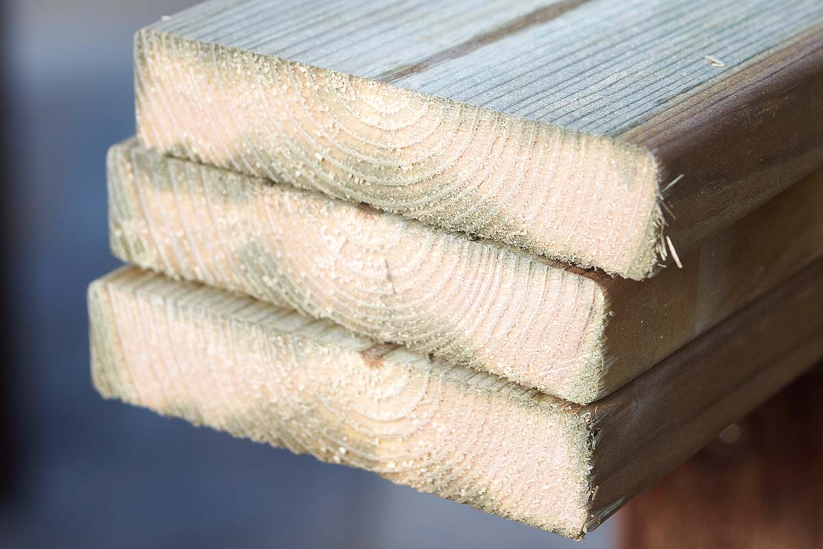 Hårdt eller blødt træ? Vælg de rigtige brædder