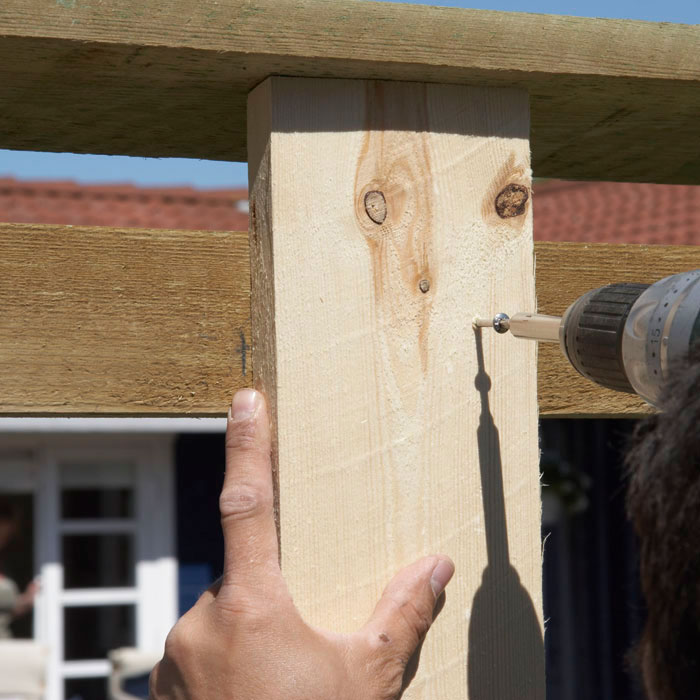 Kledningsbord – montering gjerde 1