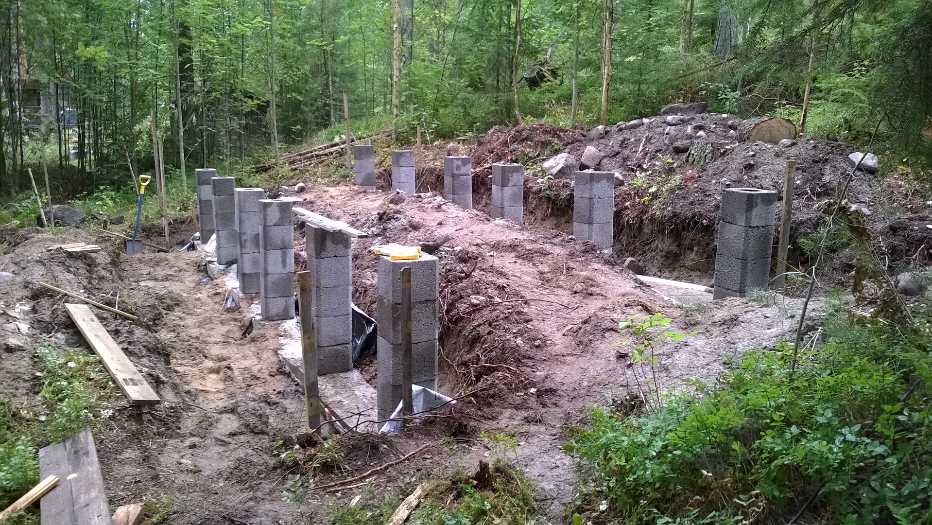 Sauna uusista ja vanhoista materiaaleista